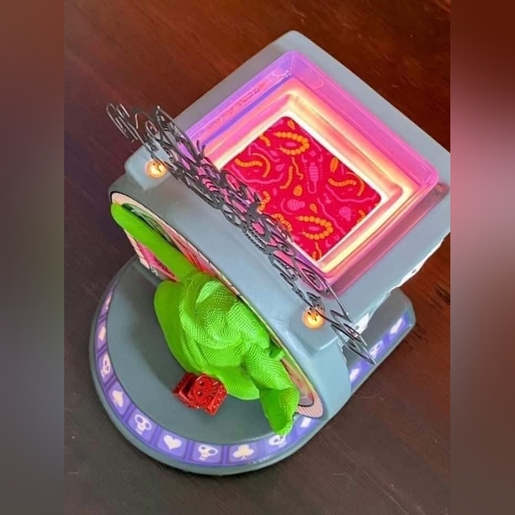 OOGIE BOOGIE'S CASINO NIGHT- NIGHTMARE BEFORE CHRISTMAS SCENTSY WARMER RARE - Picture 6 of 8